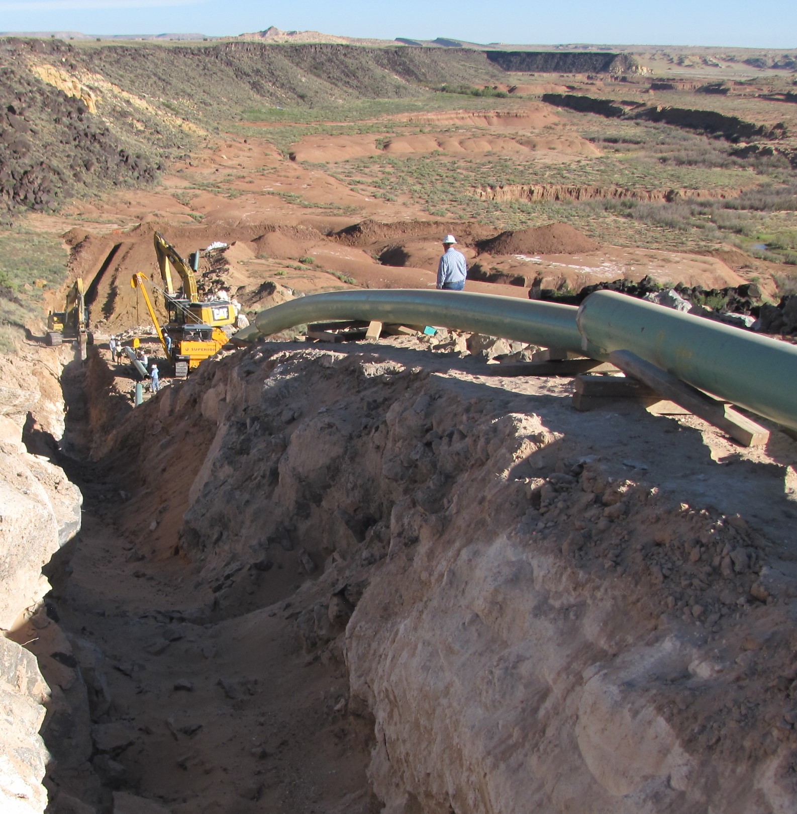 Rio Puerco dig and large pipe.